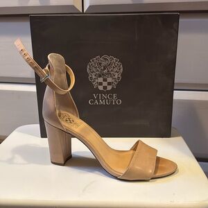 Vince Camino nude block heel